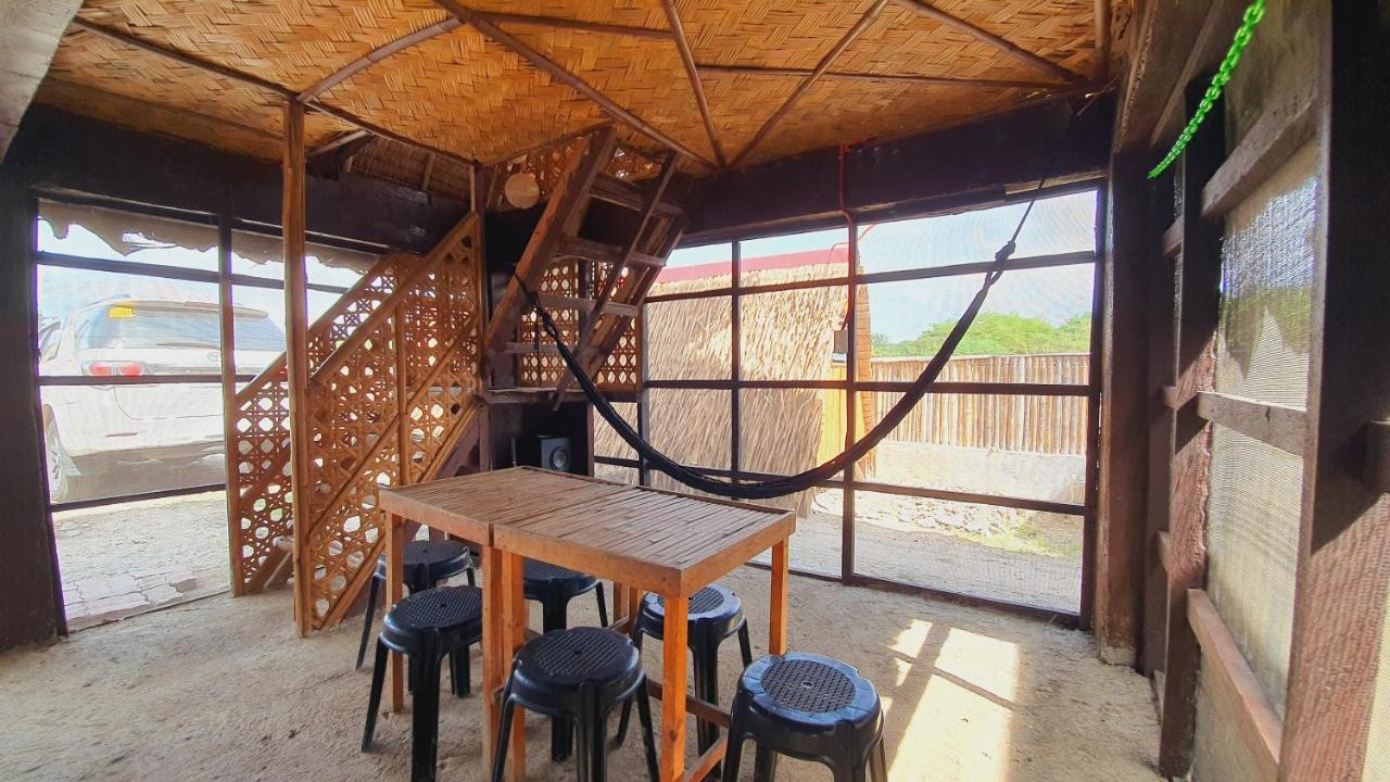 Calatagan'S Bahay Kubo - With Beach Access Exterior foto